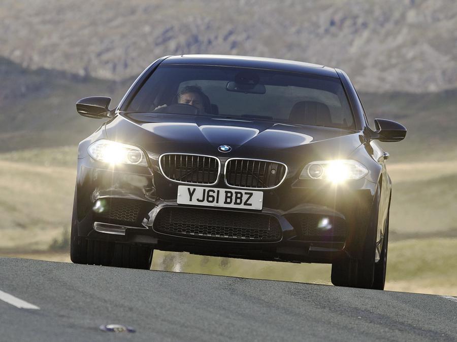  BMW M5 2011 года  (UK) (фото 26 из 36)
